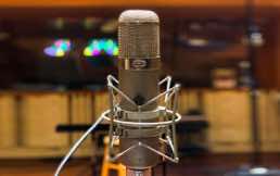 A very nice microphone- recording at Manifold Studios 2019